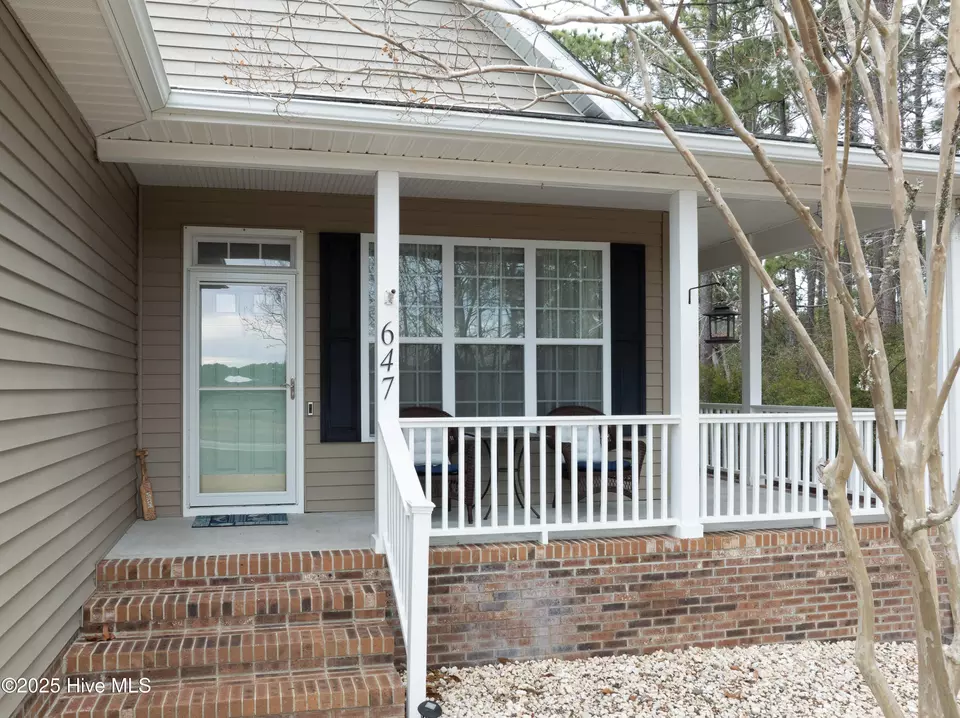 Exterior - 647 N Shore Dr, Southport, NC 28461 photo 1 of 5