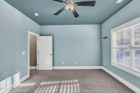 Bedroom - 236 Hydrangea Ln, Hampstead, NC 28443 photo 4 of 5