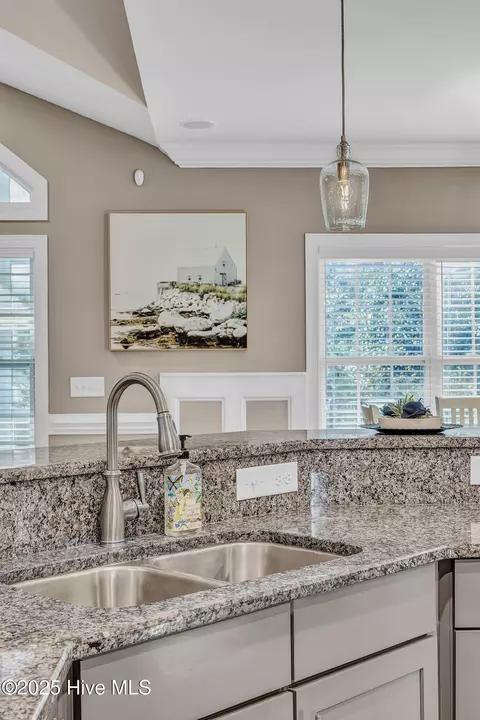 Kitchen - 236 Hydrangea Ln, Hampstead, NC 28443 photo 7 of 7