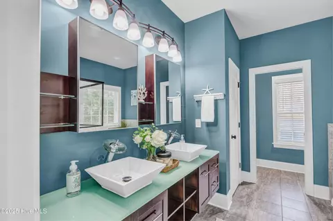 Bath - 236 Hydrangea Ln, Hampstead, NC 28443 photo 1 of 6