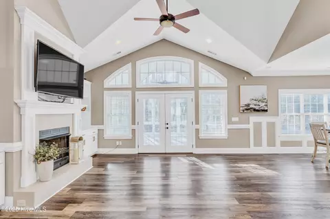 Entry Way - 236 Hydrangea Ln, Hampstead, NC 28443 photo 1 of 4