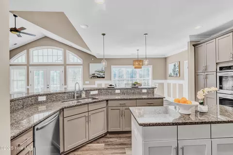 Kitchen - 236 Hydrangea Ln, Hampstead, NC 28443 photo 1 of 7