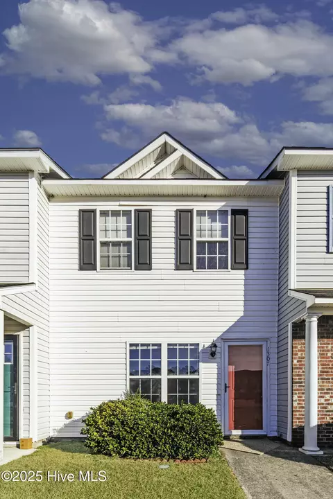 1307 Timberlake Trl, Jacksonville, NC 28546