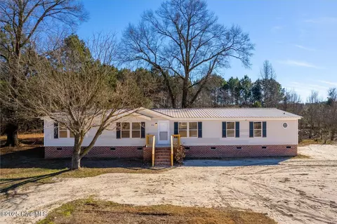 956 Wells Chapel Church Rd, Harrells, NC 28444