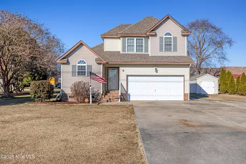 992 Perkins Ln, Elizabeth City, NC 27909