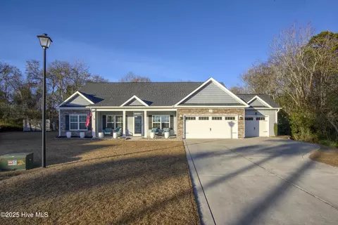 636 Prospect Way, Sneads Ferry, NC 28460