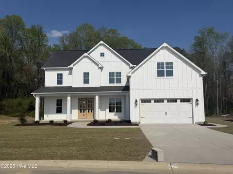 1017 Hunter Grace Dr, Winterville, NC 28590