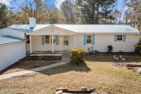234 Springhill Rd, Maysville, NC 28555