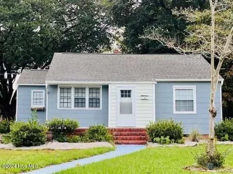 122 N 25th St, Wilmington, NC 28405