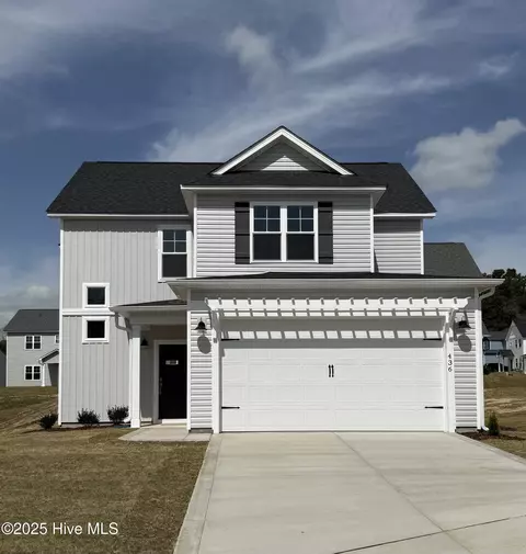 436 Kendall Dr, Southern Pines, NC 28387