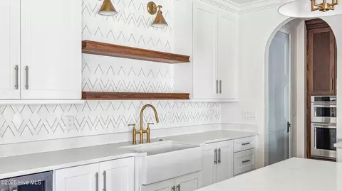 Kitchen - 26 Birkdale Dr, Pinehurst, NC 28374 photo 5 of 7