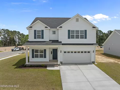 2201 Zircon Dr, Winterville, NC 28590