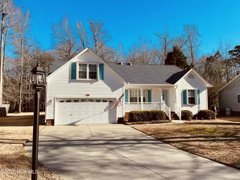 104 Knights Ct, New Bern, NC 28562