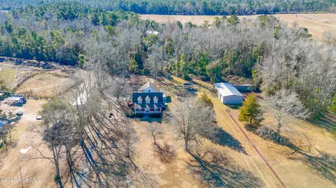 3944 Old Boardman Rd, Evergreen, NC 28438 photo 4