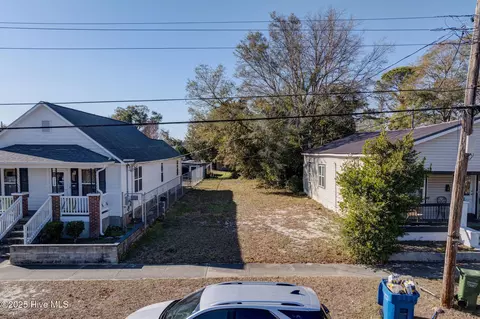 1218 S 8th St, Wilmington, NC 28401