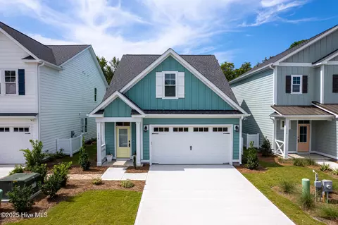 156 Freedom Park Rd, Beaufort, NC 28516