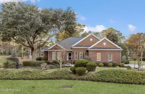 8621 Vintage Club Dr, Wilmington, NC 28411