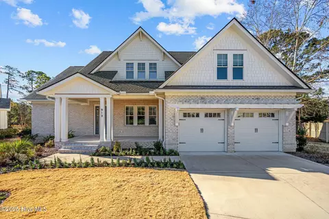 912 Bedminister Ln, Wilmington, NC 28405
