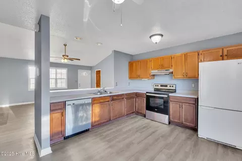 505 Amber Ave, Hubert, NC 28539 photo 8