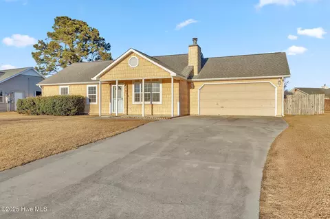 505 Amber Ave, Hubert, NC 28539 photo 2