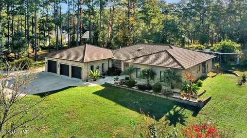 6481 Rolling Run Rd, Southport, NC 28461