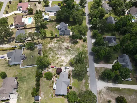 109 Twelve Pointer Rd, Hampstead, NC 28443 photo 5