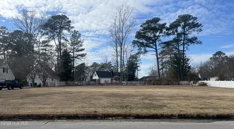 2106 St George Pl, Kinston, NC 28504