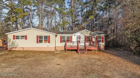 223 Nellie Ct, Washington, NC 27889