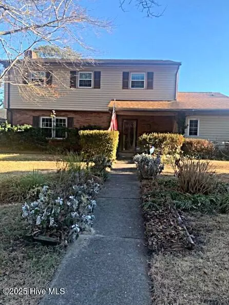 204 Kerry Ct, Jacksonville, NC 28546