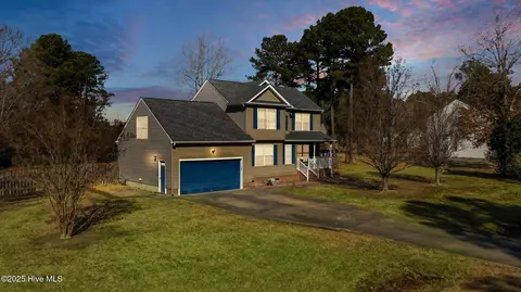 402 Princess Anne Cir, Elizabeth City, NC 27909