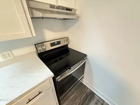Kitchen - 115 Lake Ave, Dudley, NC 28333 photo 3 of 4