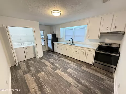 Kitchen - 115 Lake Ave, Dudley, NC 28333 photo 1 of 4