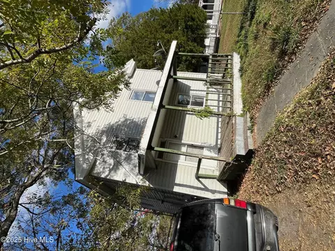 802 Southern Ave, Elizabeth City, NC 27909