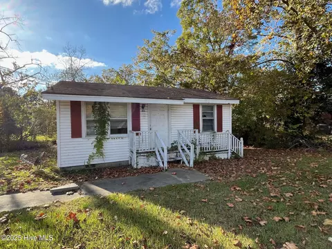 905 Southern Ave, Elizabeth City, NC 27909