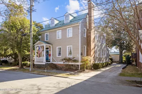 219 New St, New Bern, NC 28560