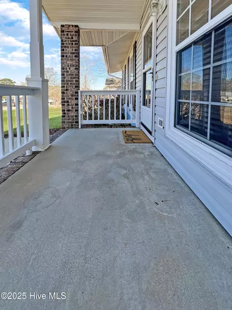 16 Cherokee Dr, Hubert, NC 28539 photo 4