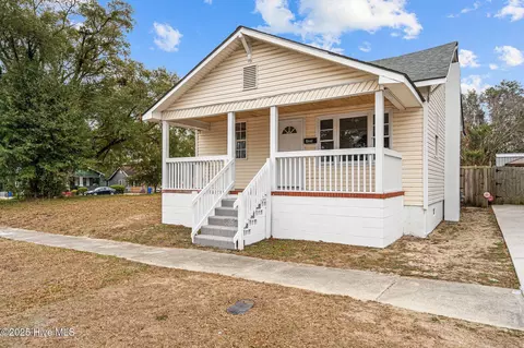 414 Swann St, Wilmington, NC 28401