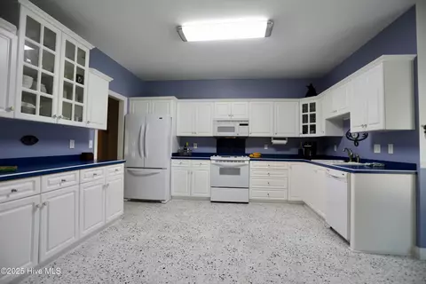375 Lake Forest Dr, Pinehurst, NC 28374 photo 10