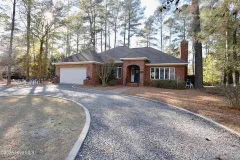 375 Lake Forest Dr, Pinehurst, NC 28374 photo 3