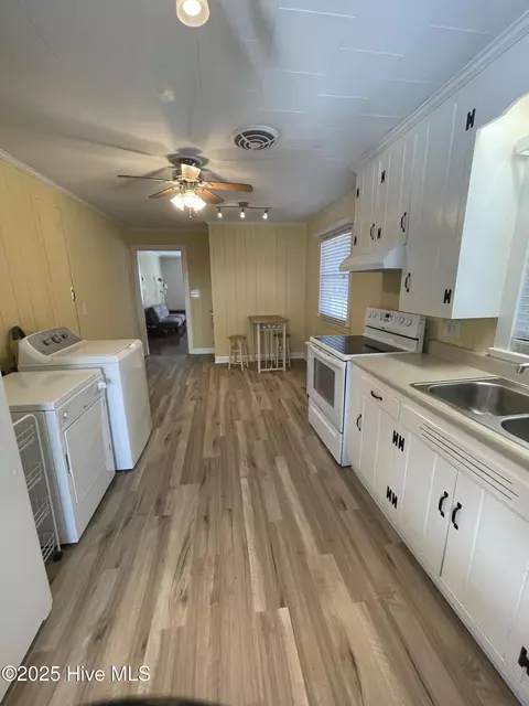 Kitchen - 709 S 2nd St, Smithfield, NC 27577 photo 2 of 3
