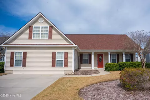 637 Hillside Dr, Wilmington, NC 28412