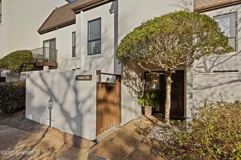 153 Beaufort Ct #3, Morehead City, NC 28557