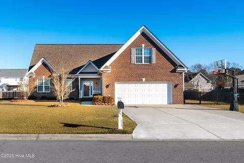 405 Windmill Dr, Winterville, NC 28590