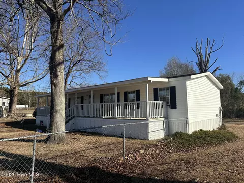 14569 72 Hwy E, Orrum, NC 28369