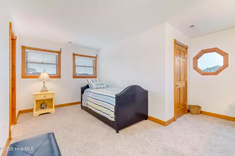 Bedroom - 40191 Cutty Sark Dr, Avon, NC 27915 photo 7 of 15