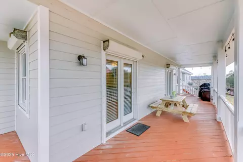 Exterior - 40191 Cutty Sark Dr, Avon, NC 27915 photo 10 of 15