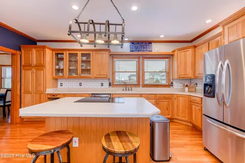 Kitchen - 40191 Cutty Sark Dr, Avon, NC 27915 photo 3 of 5