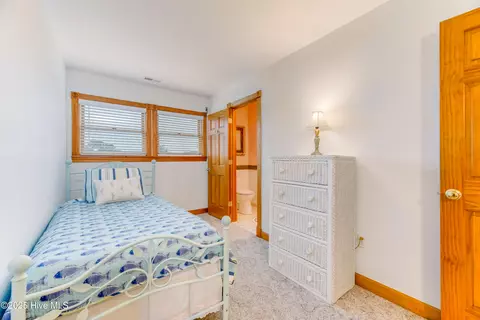Bedroom - 40191 Cutty Sark Dr, Avon, NC 27915 photo 15 of 15