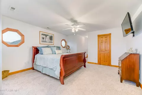 Bedroom - 40191 Cutty Sark Dr, Avon, NC 27915 photo 8 of 15