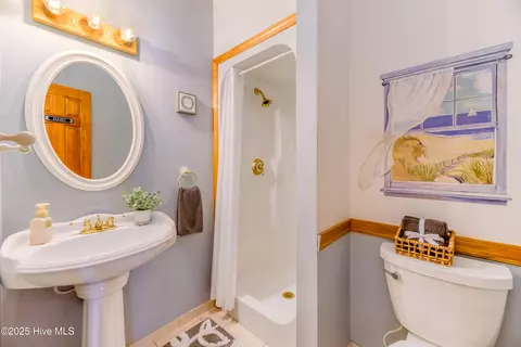 Bath - 40191 Cutty Sark Dr, Avon, NC 27915 photo 1 of 6